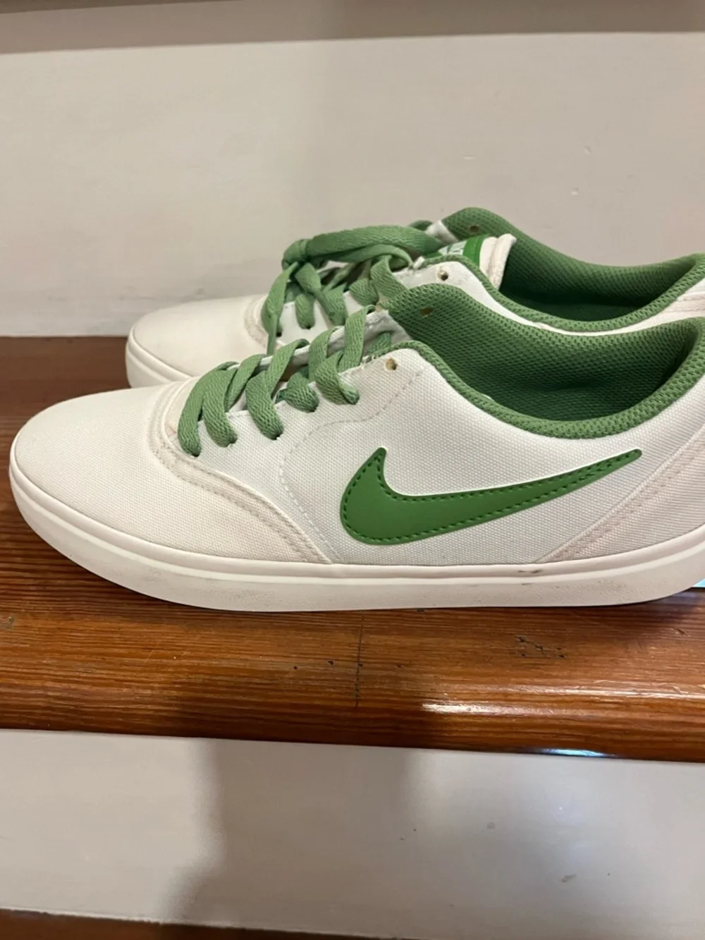 Nike SB Check Canvas, size Y6, worn once
